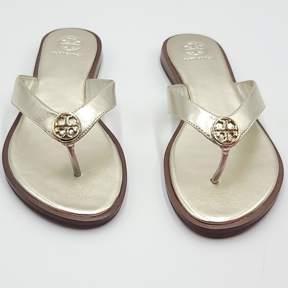 Tory Burch Benton Thong Sandal - Picture 9 of 11